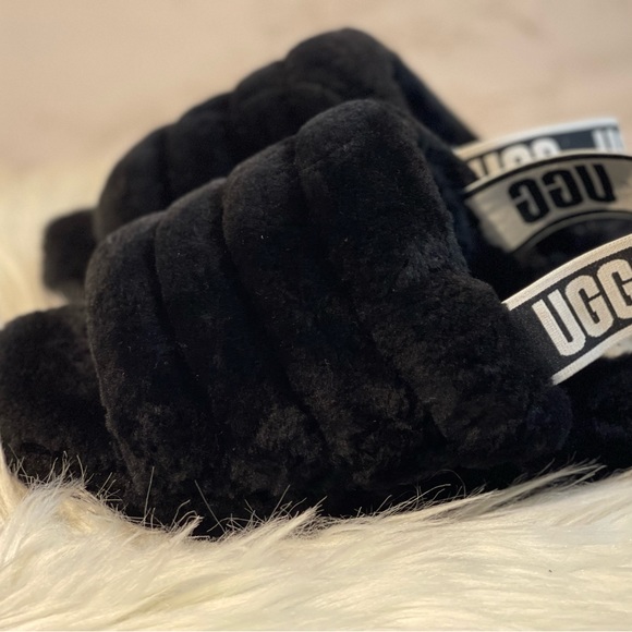 UGG slippers - Picture 2 of 7